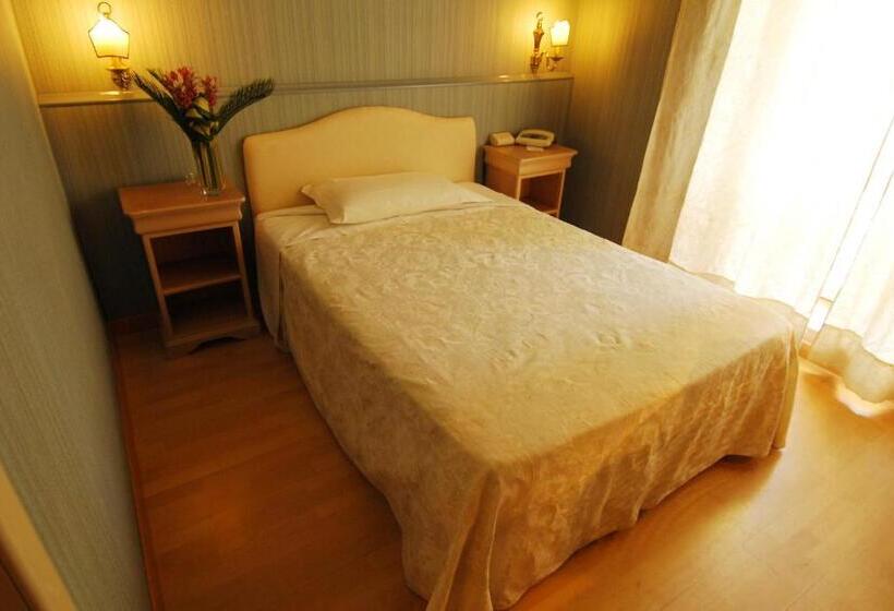 اتاق استاندارد یک نفره, Grande Albergo Quattro Stagioni