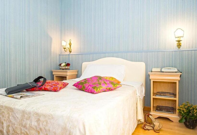 اتاق استاندارد یک نفره, Grande Albergo Quattro Stagioni