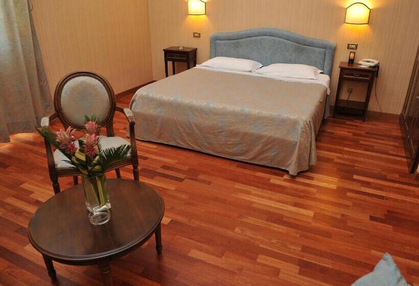 اتاق استاندارد, Grande Albergo Quattro Stagioni