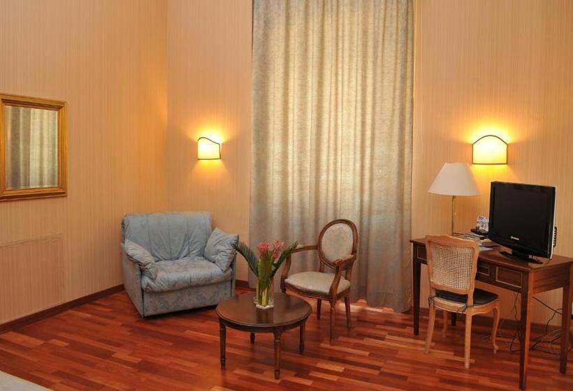 اتاق استاندارد, Grande Albergo Quattro Stagioni