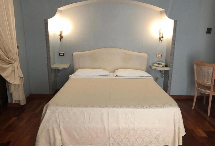 اتاق استاندارد, Grande Albergo Quattro Stagioni