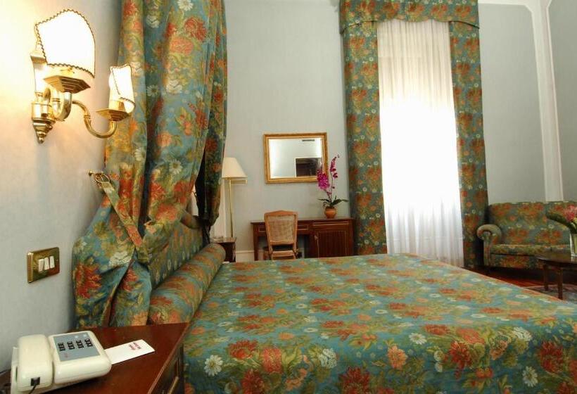 سوییت جونیور, Grande Albergo Quattro Stagioni