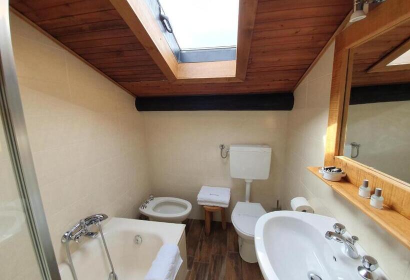 اتاق استاندارد سه نفره, Locanda Il Rustichello