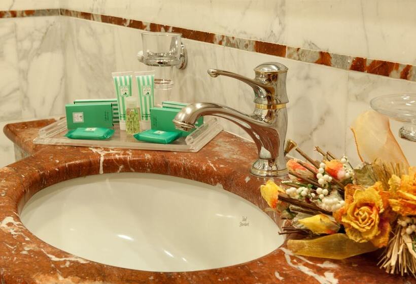 اتاق سوپریور, Marconi