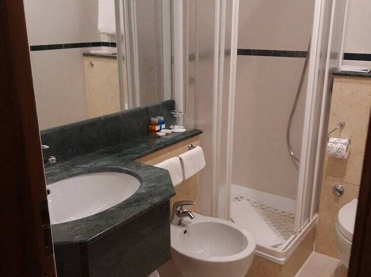 Triple Room Sea View, Royal Sporting