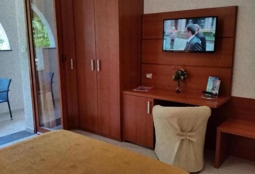 Номер Стандарт, Villaggio Turistico La Mantinera