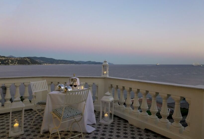 Deluxe Suite Sea View, Grand Hotel Miramare