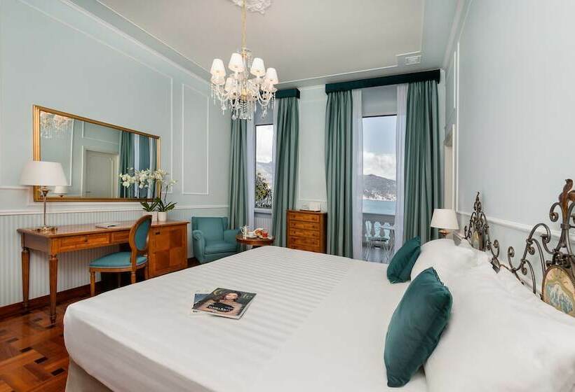 Deluxe Room Sea View, Grand Hotel Miramare