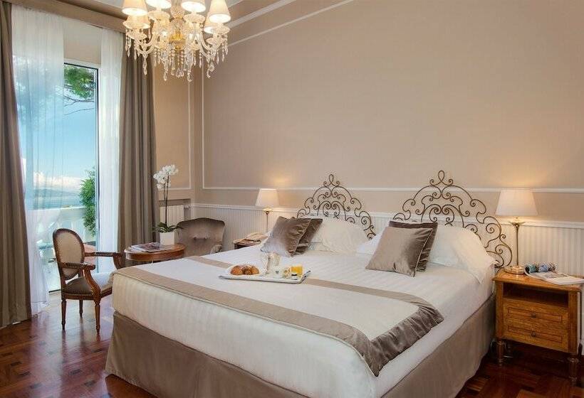 Deluxe Room Sea View, Grand Hotel Miramare