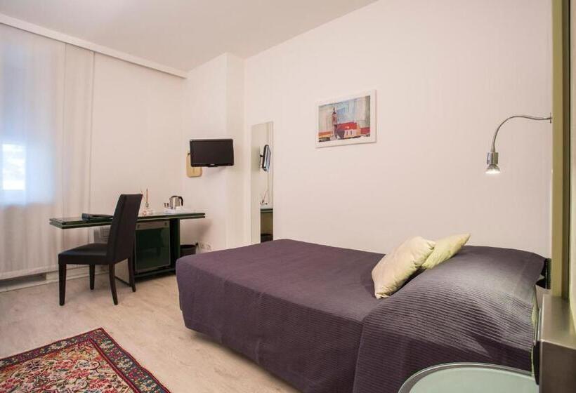 اتاق استاندارد یک نفره, Buonconsiglio