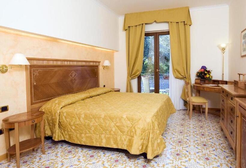 اتاق استاندارد اینتریور, Grand Hotel President