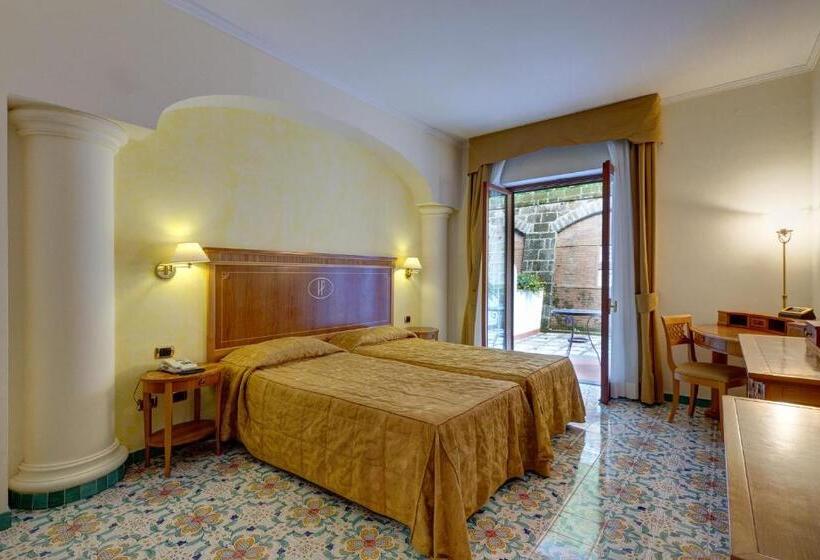 اتاق استاندارد اینتریور, Grand Hotel President
