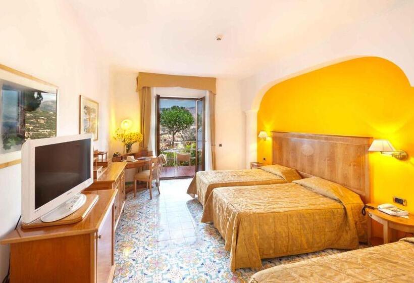 اتاق استاندارد با چشم‌انداز دریا, Grand Hotel President