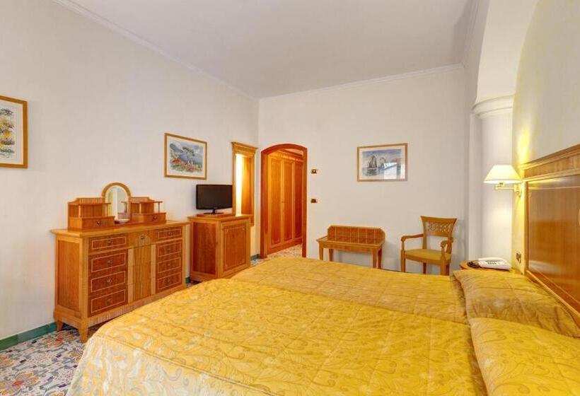 اتاق استاندارد چهار تخته, Grand Hotel President