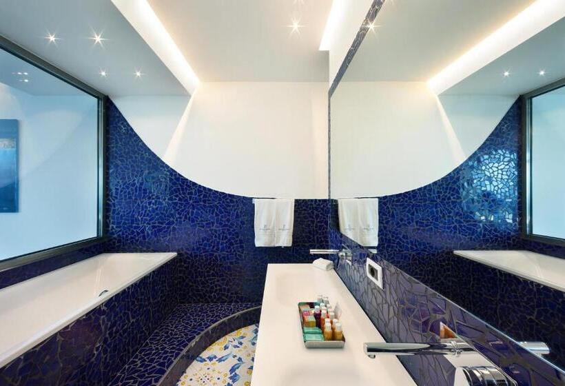 سوئیت با تخت بزرگ, Grand Hotel President