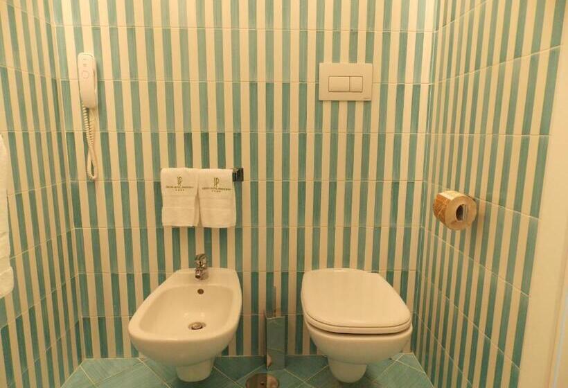 Superior Room with Terrace, Grand Hotel President
