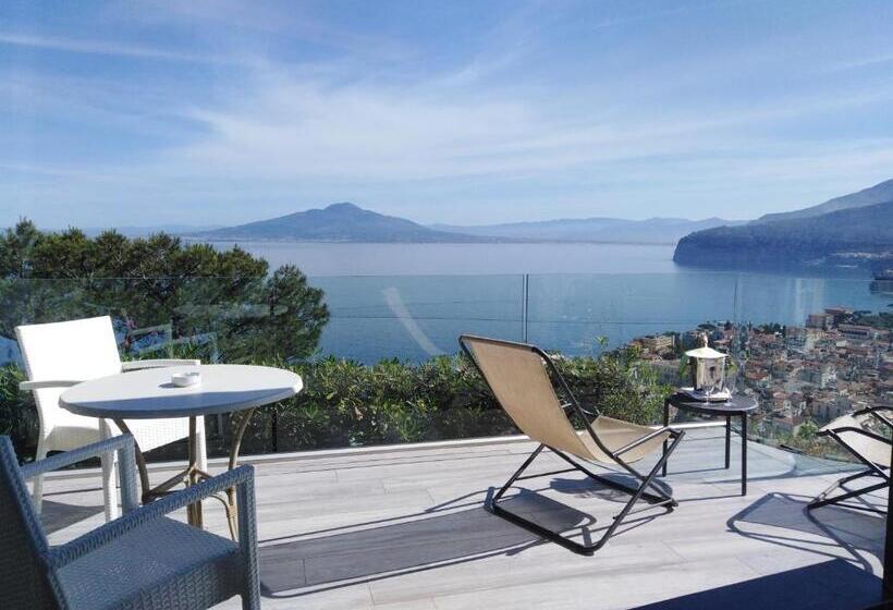 Superior Room with Terrace, Grand Hotel President