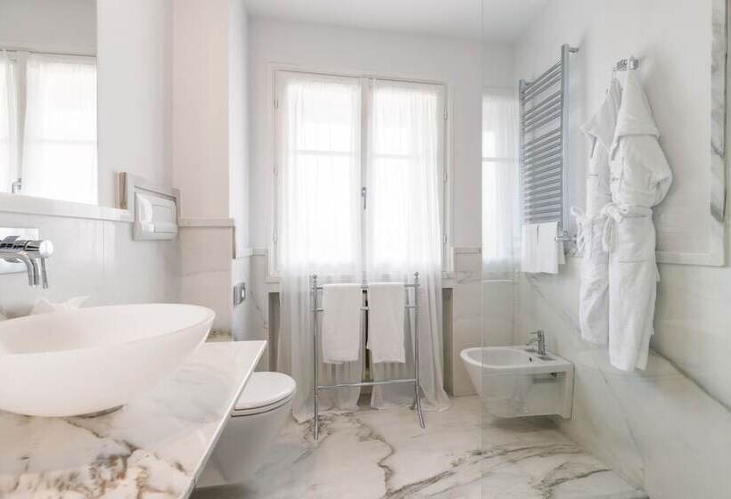 اتاق خانوادگی, Grand Hotel Principe Di Piemonte