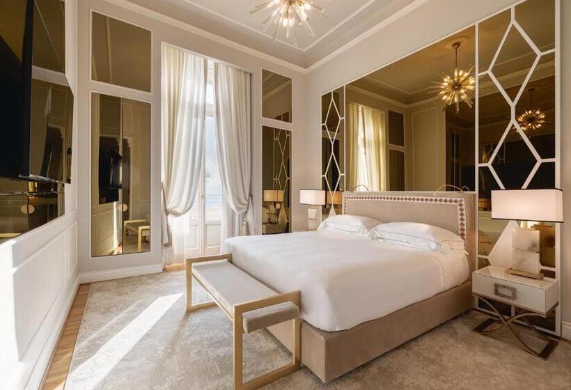 سوییت با چشم‌انداز دریا, Grand Hotel Principe Di Piemonte