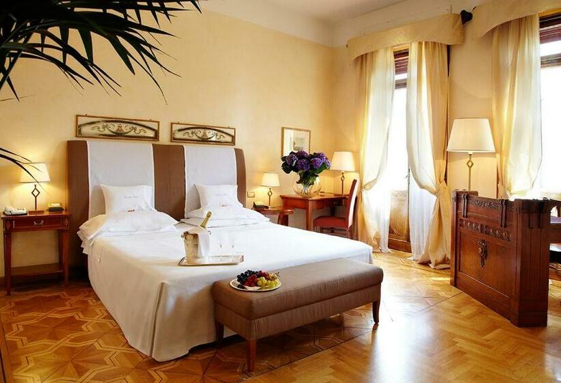 Quarto Deluxe Vista Lago, Laurin