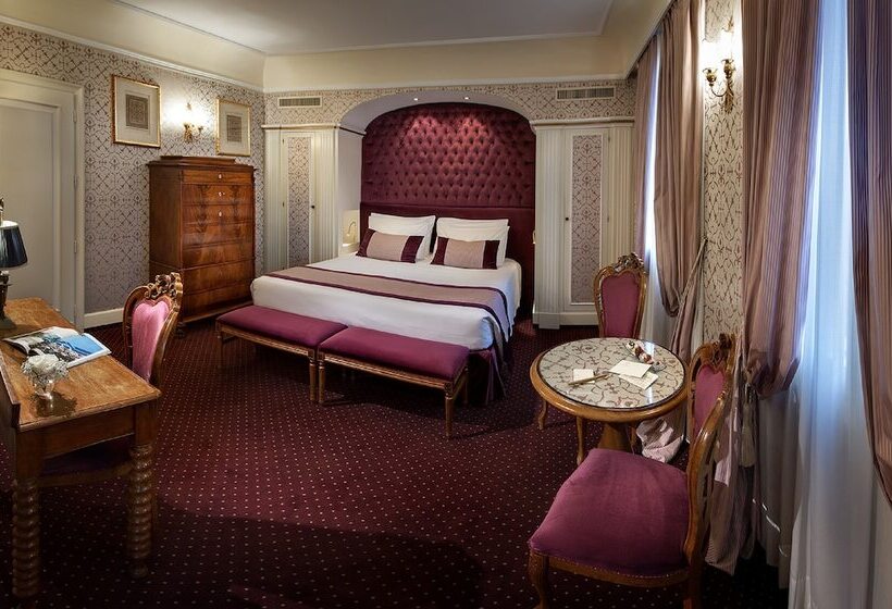 اتاق کلاسیک با چشم‌انداز شهر, Londra Palace Venezia