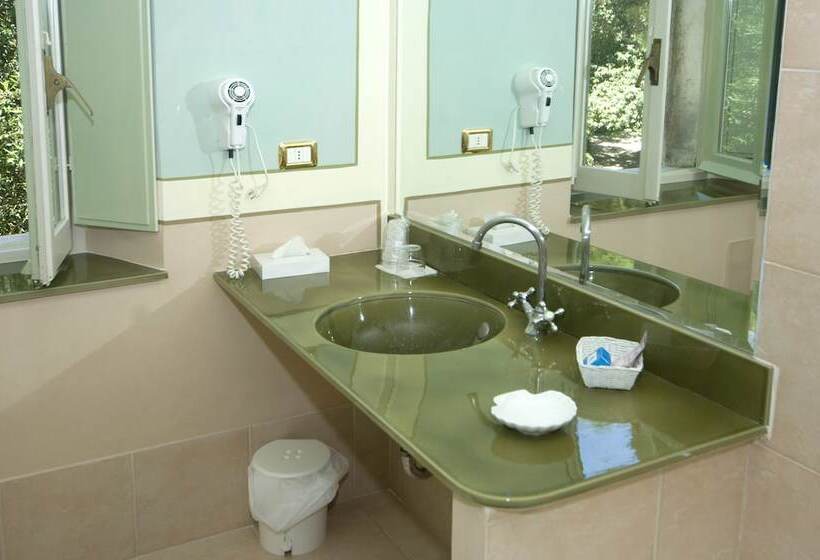 اتاق استاندارد یک نفره, Monteconero