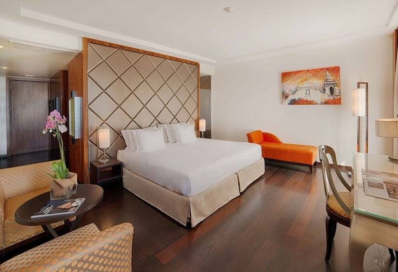 Полулюкс Одноместный с Террасой, NH Collection Taormina