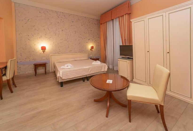 Номер Стандарт Вид на Озеро, Pallanza By Lvg Hotel Collection