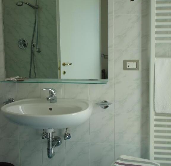 Quarto Triplo Estandar com Sacada, Petit