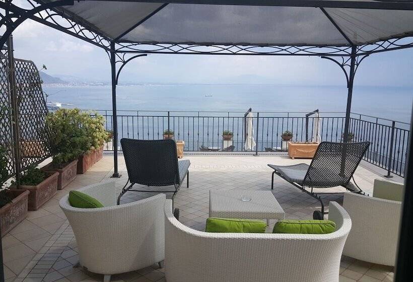 سوییت جونیور با چشم‌انداز دریا, Raito Wellness & Spa
