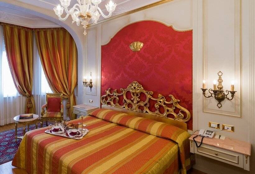 اتاق استاندارد با چشم‌انداز دریاچه, Regina Palace