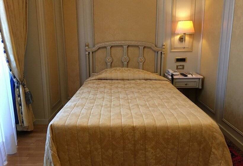 اتاق استاندارد یک نفره, Regina Palace