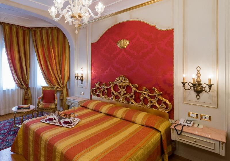 اتاق استاندارد با چشم‌انداز دریاچه, Regina Palace