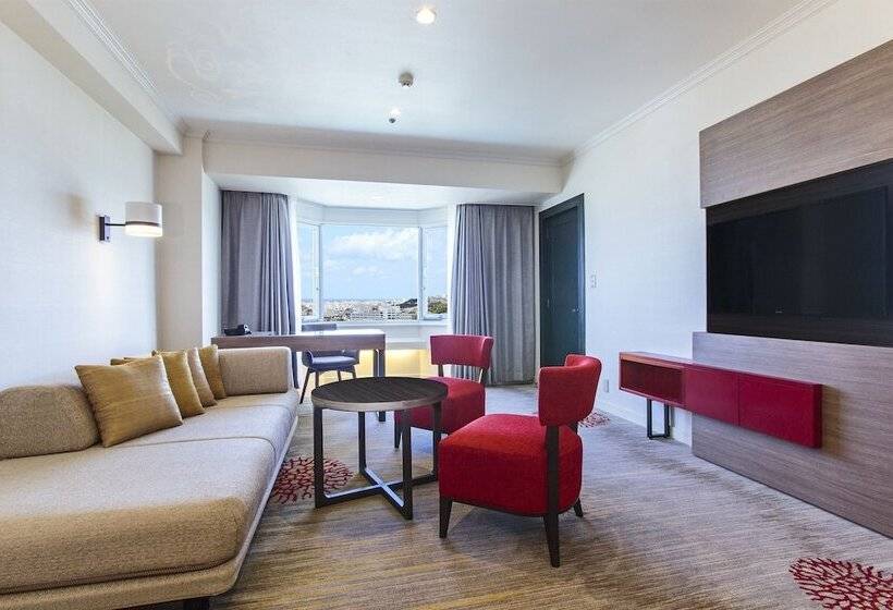 Suite Deluxe, Doubletree By Hilton Hotel Naha Shuri Castle