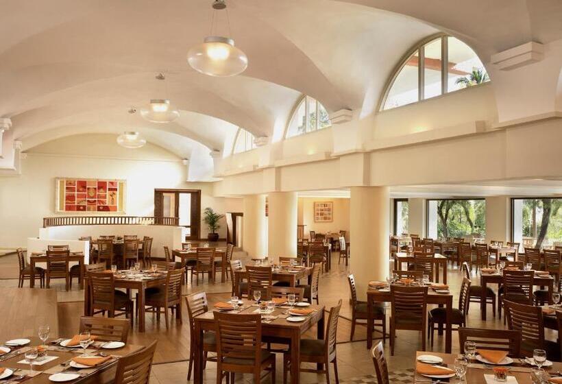 اتاق پرمیوم, Taj Cidade De Goa Heritage, Goa