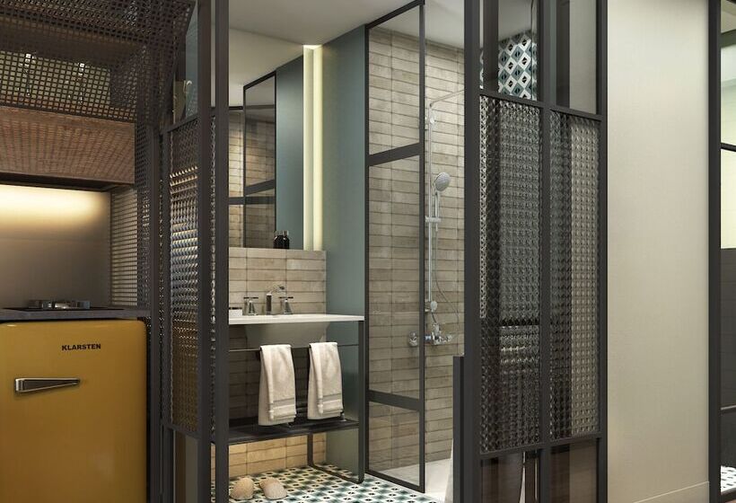 标准工作室, Kaan Casablanca