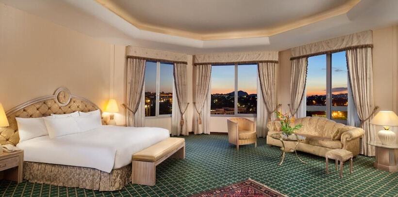 جناح رئاسى 3 غرف نوم, Hilton Yaounde