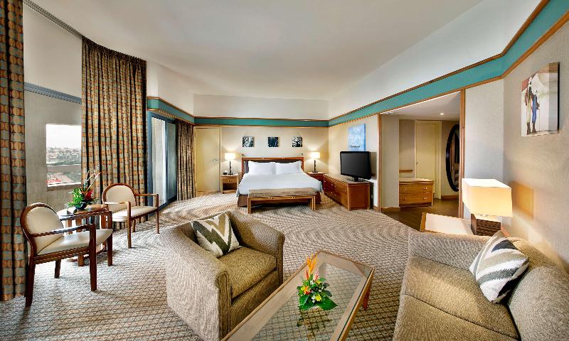 غرفة إدارية سرير كينج, Hilton Yaounde