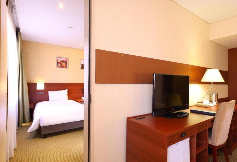 Номер Стандарт Смежный, International Resort Hotel Yurakujo
