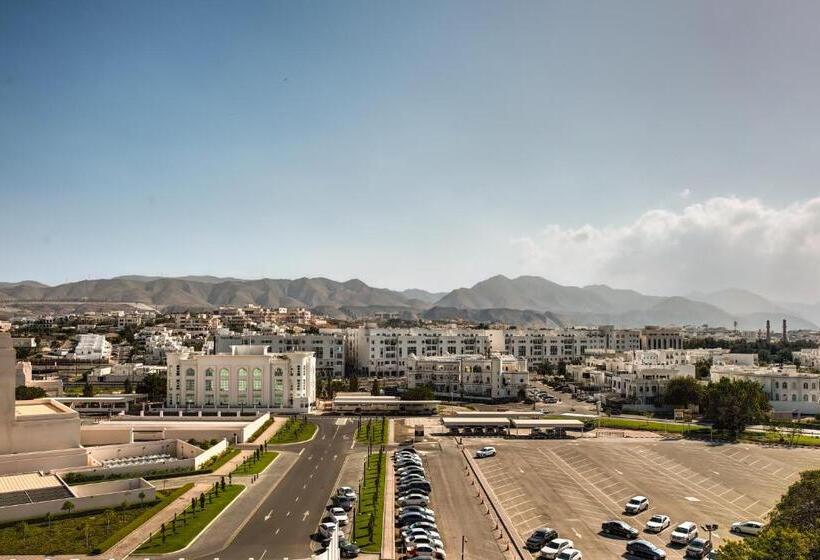 سوئیت اجرایی با تخت کینگ, Intercontinental Muscat, An Ihg