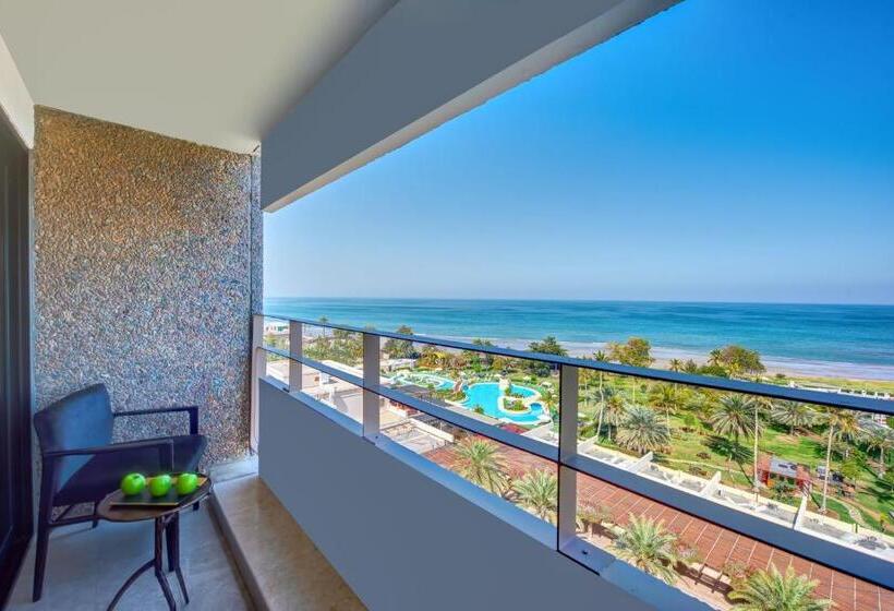 سوییت جونیور با چشم‌انداز دریا, Intercontinental Muscat, An Ihg