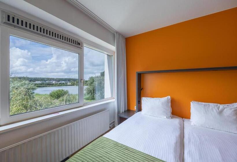 اتاق راحتی با چشم‌انداز دریا, Amrâth Airport Hotel Rotterdam