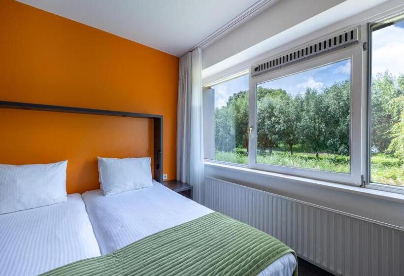 اتاق راحتی با چشم‌انداز دریا, Amrâth Airport Hotel Rotterdam