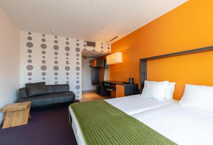 اتاق راحتی با چشم‌انداز دریا, Amrâth Airport Hotel Rotterdam
