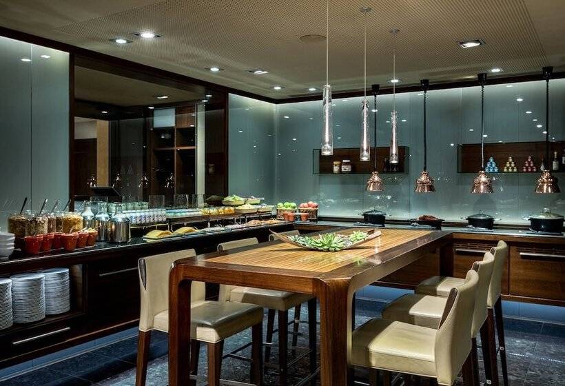 סוויטת קלאב, Amsterdam Marriott