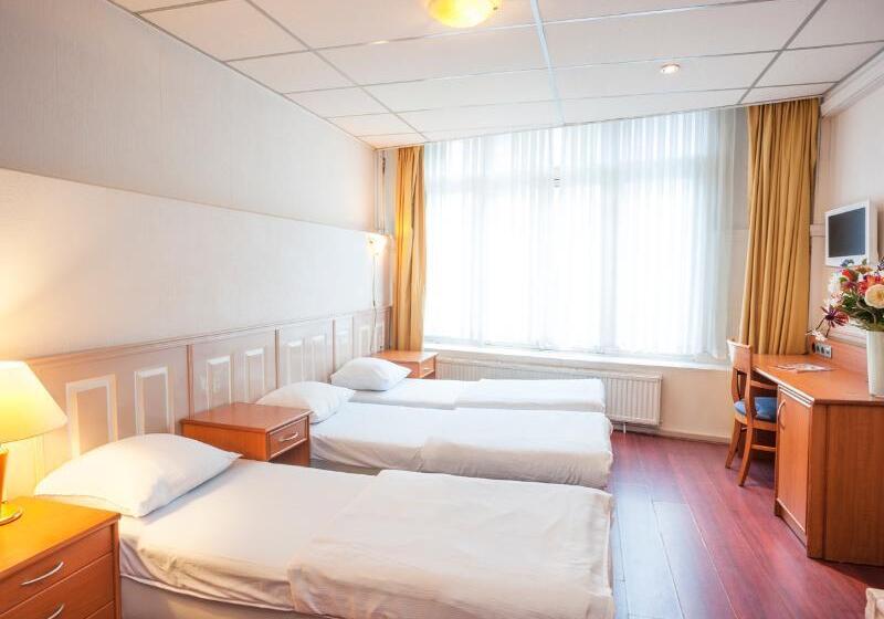 اتاق استاندارد سه نفره, Delta Hotel City Center