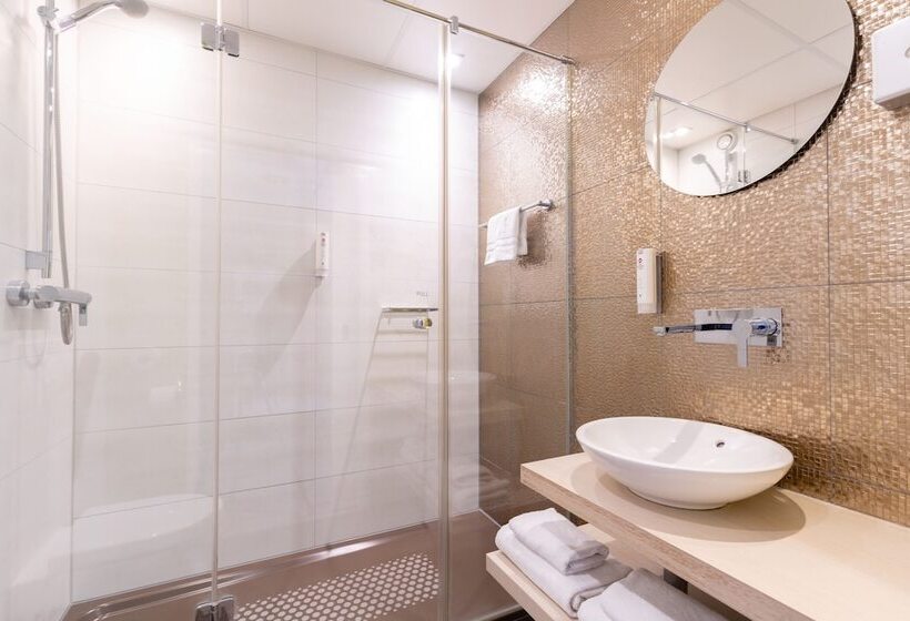 اتاق لوکس, Amrâth Airport Hotel Rotterdam