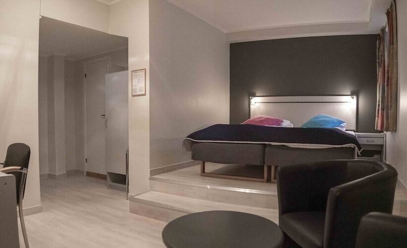 Номер Стандарт Трехместный, Melbu Hotell