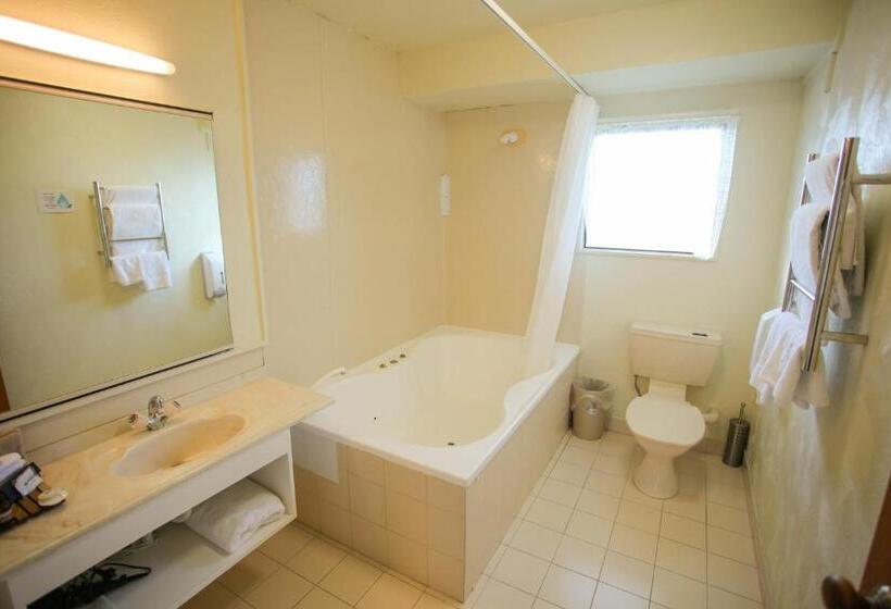 اتاق سوپریور با وان آب گرم, Abbots Hamilton – Hotel And Conference Centre