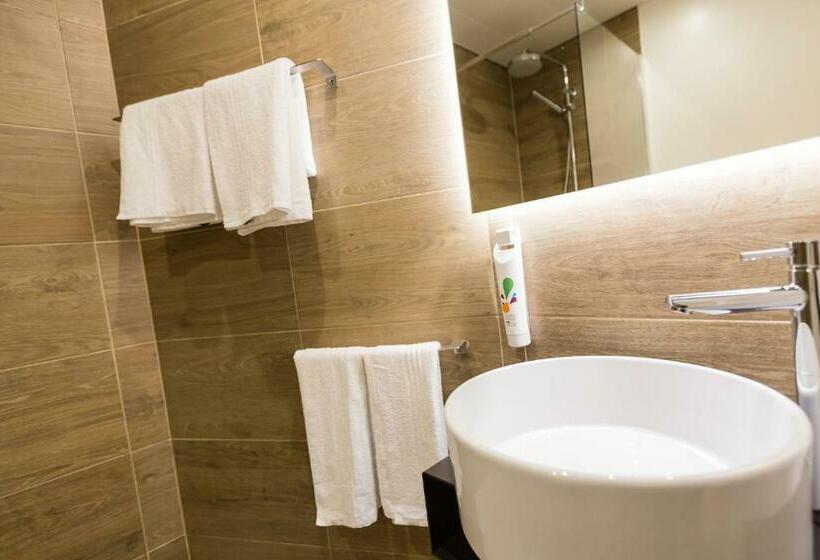 Номер Superior, Ibis Styles Lisboa Centro Marques De Pombal